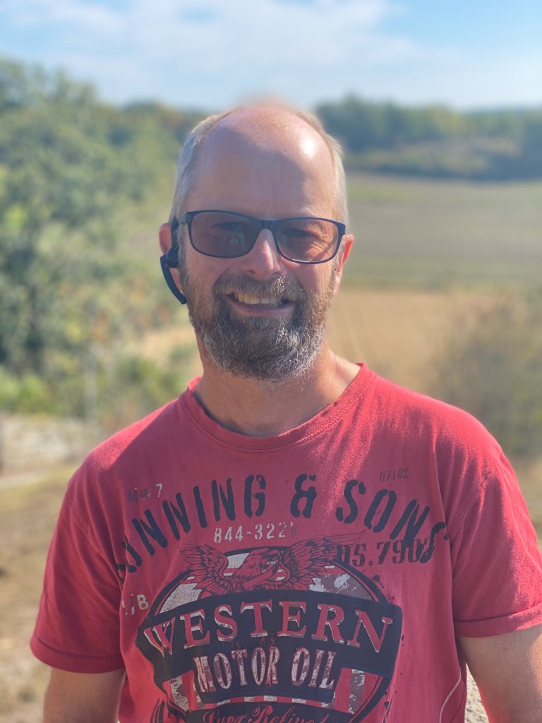 Ildsjelen bak prosjektet Geir Uno Dreng ønsker velkommen og forteller litt om hva det jobbes med og for i Jeger og fiskerforeningen.