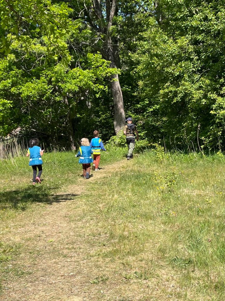 På vandring med Geir Uno på vakre Malmøya.