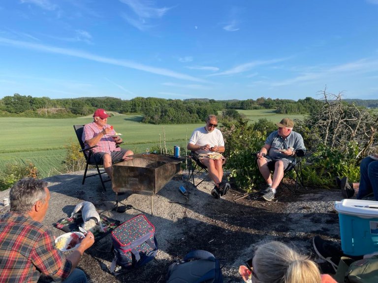 I bakgrunnen her tusla rådyra