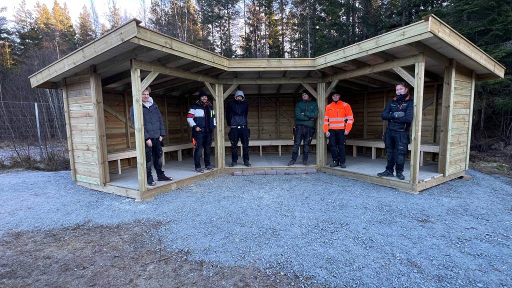 Flott jobb av elevene ved Kjelle videregående skole.
Fra venstre: Storm, Mehran, Tobias, Martin, Fredrik og Emilian