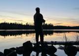 Jenter på hengekøye og fiske-tur