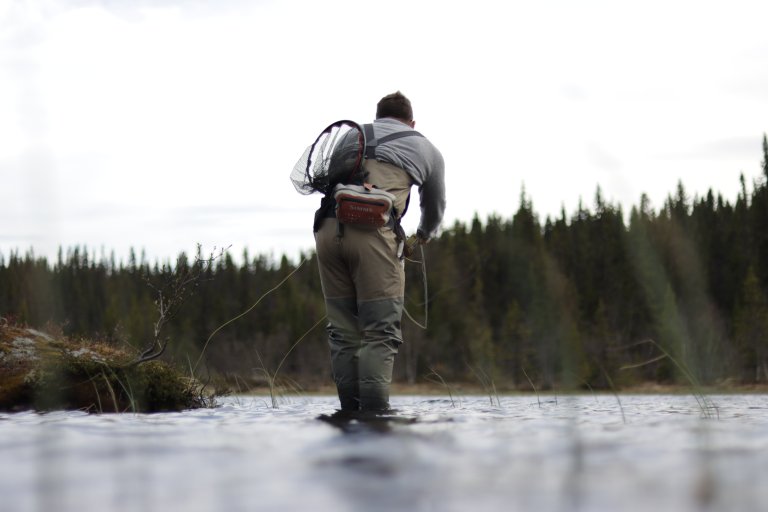 Fluefiske-i-skogsvann-NJ-10172- Foto_Sondre_Breian.JPG