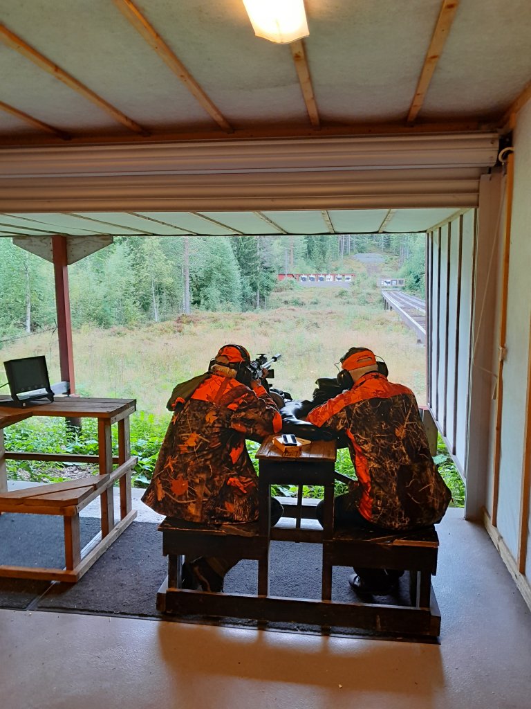 Innskyting m jaktammo etterpå 20220904 fotoAD.jpg
