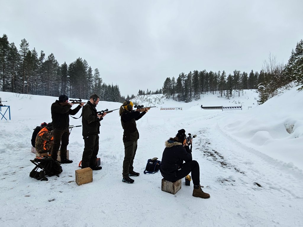 Skytetrening rifle lørdag vinter 2025 11012025 Vang Jakt og Fiskeforening