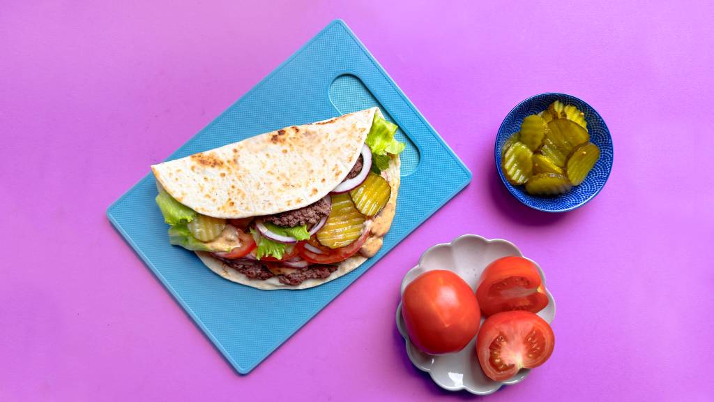 Klassisk tortillaburger kommer til å falle i smak. Enkelt og godt rett og slett.