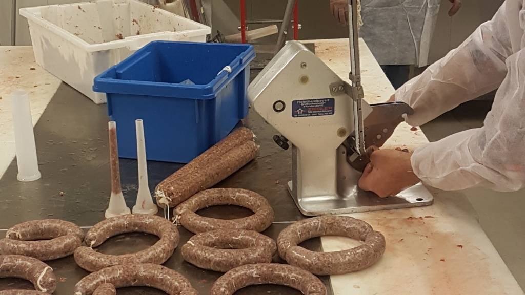 Kombikurs pølseproduksjon, røyking og speking 21.-22. november