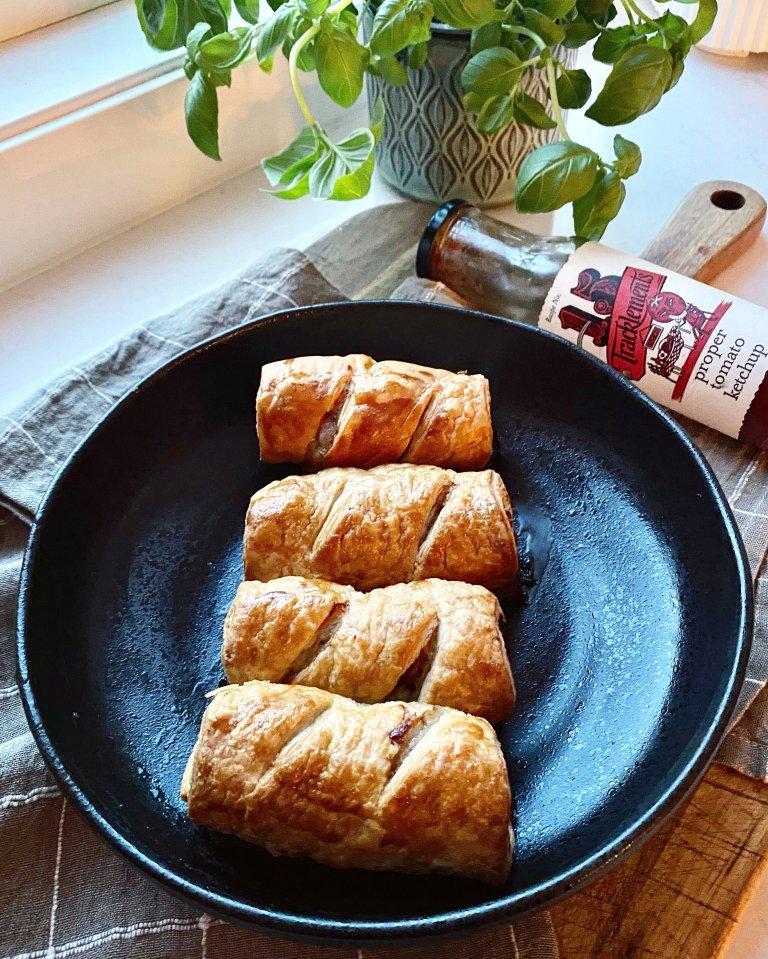 sausage rolls-5.jpg