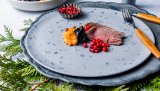 Rådyr sous vide gir deg saftig og mørt kjøtt der du bevarer den gode viltsmaken. Server gjerne med pannestekt sopp og tyttebær. - Dette blir så mørt og godt, lover Markus Nagele.