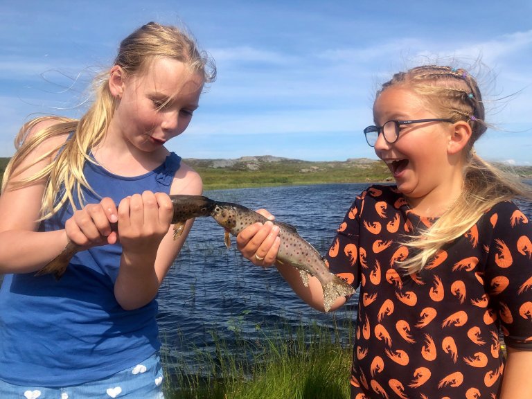 Hanna Hauge (10) og Filippa Brunsvik Sandvik (8).jpg