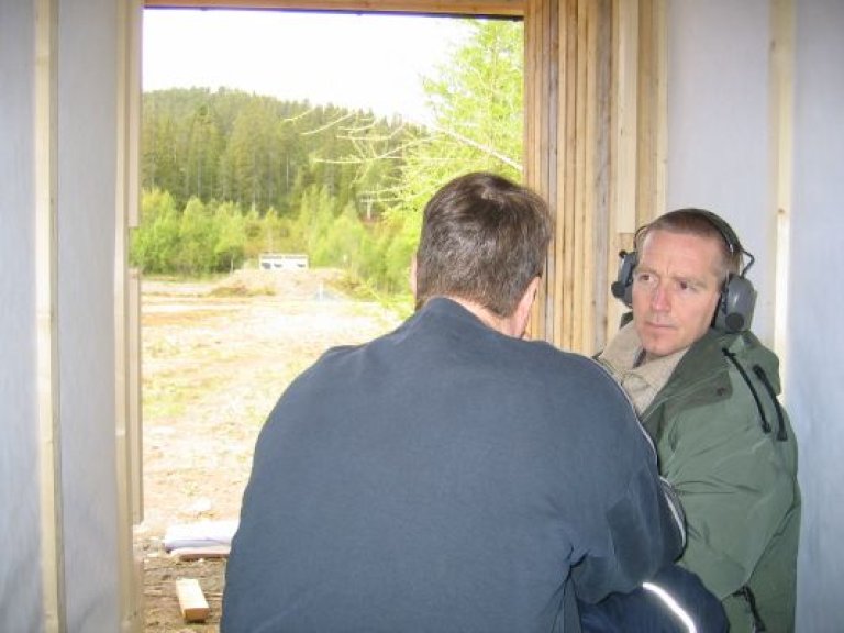 Geir instruerer på elgbane.jpg