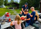 Jakt og fiskeskolen: aktivitetskveld på basecamp