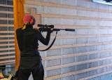 Skytetrening med rifle for SJFF jenter
