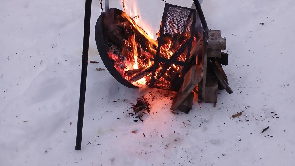 Enkel mat på bål