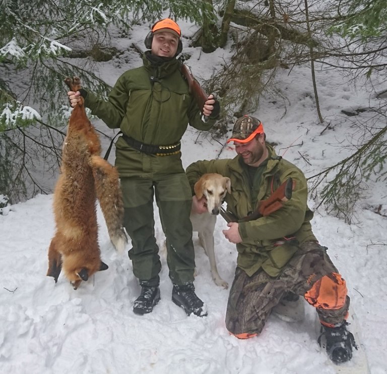 To menn, en hund og en rev