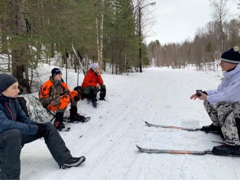 Harejakt ungdomsutvalg - instruksjon Foto Ivar Omsted.jpeg