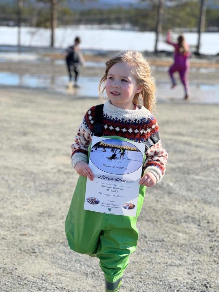 6_Vinner av yngste klasse Vilde Skorøy 4 år.jpg